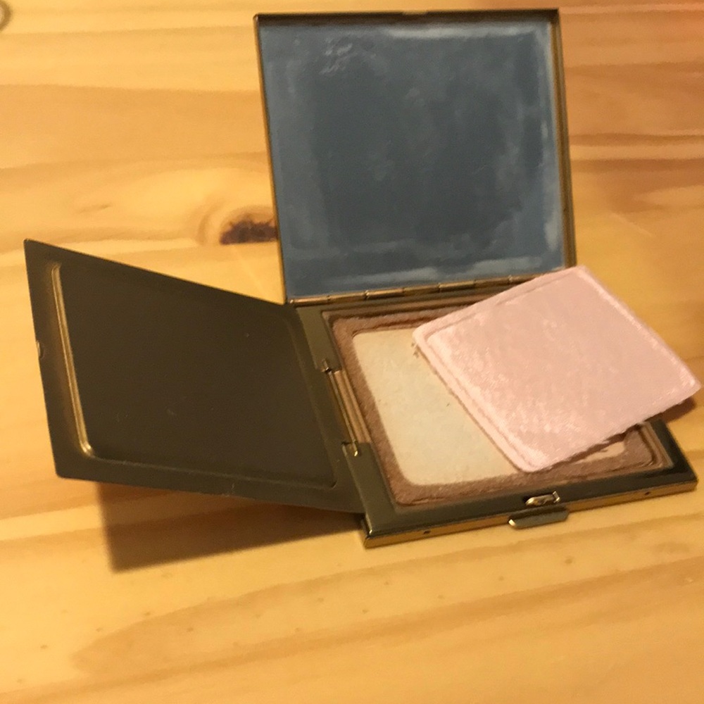 Vintage powder case